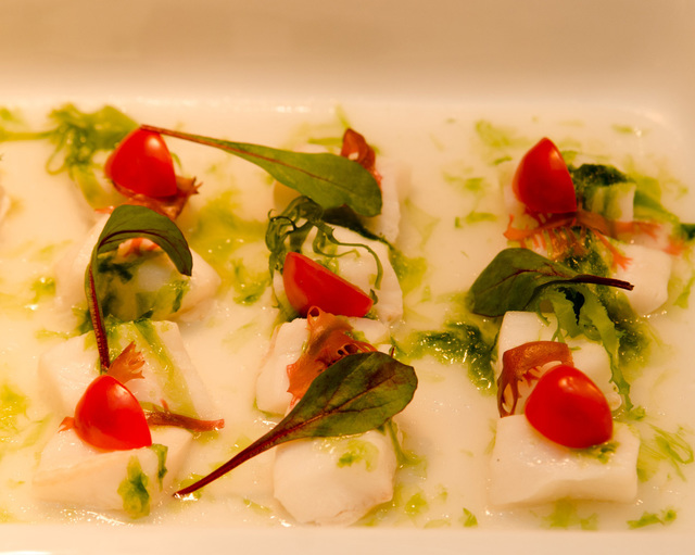 2016年“ディズニー・イースター”ランチブッフェ／ディナーブッフェ｜東京ディズニーランドホテル「シャーウッドガーデン・レストラン」