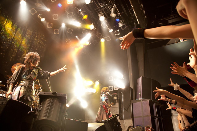 えんそく・O-WESTワンマンライブレポ／筆舌に尽くしがたいかっこよさを持つバンド・えんそく。