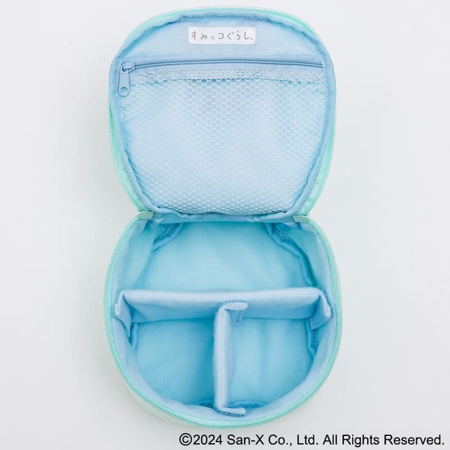 『すみっコぐらし ふわふわおすわりポーチ とかげver.』動かせる仕切りつき