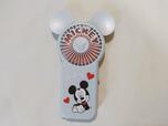 ２つの赤いハートがアクセントになっている【ゼクシィ付録「ミッキーマウス」ストラップ付きハンディー扇風機】