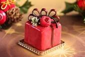 「プレゼントBOX」＜価格：750円＞【クリスマスムードたっぷりのアフタヌーンティーも楽しめる♪シェラトン都ホテル大阪の「Christmas Sweets Fair -Red-」開催】