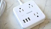 【TESSAN スマート電源タップ】コンセント3つ、USB-Aポート3つが付いています