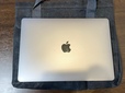 【ワークマン パラフィン帆布ミディアムトート】780円（税込）／MacBook（13インチ）もすっぽり入ります