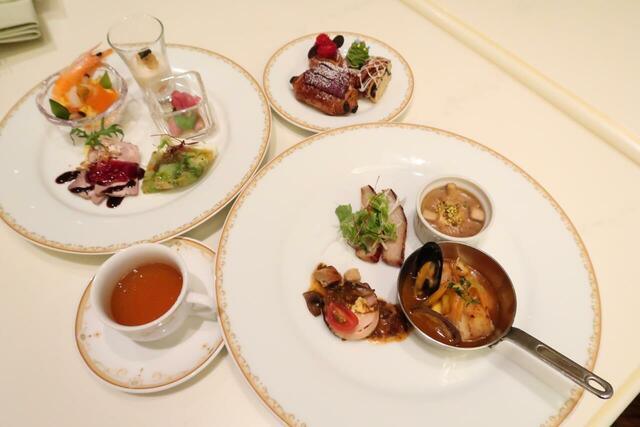 シャーウッドガーデン・レストラン “ディズニー・クリスマス”スペシャルブッフェ