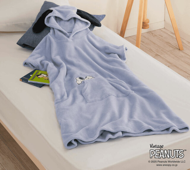 【nishikawa×PEANUTS／耳付きポンチョ】着丈は110cm。ゆったりリラックスできます／6,600円(税込) 