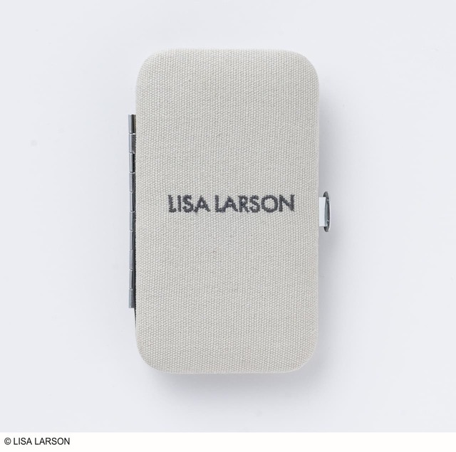 【『cookpad plus 2025年春号』（扶桑社）】背面にはロゴ刺しゅうが施されています