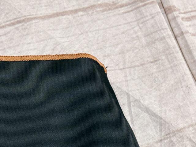 ナイロン調の厚手で丈夫なポリエステル素材