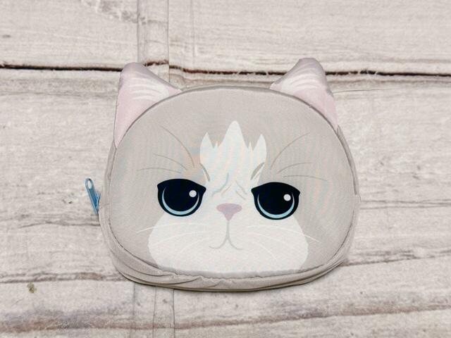 眠たそうなお目目など、エキゾチック・ショートヘアらしい表情もしっかり表現!