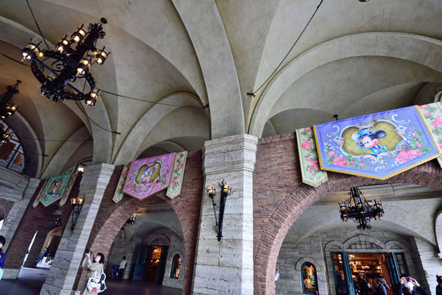 東京ディズニーシー「ディズニー・イースター2015」©Disney