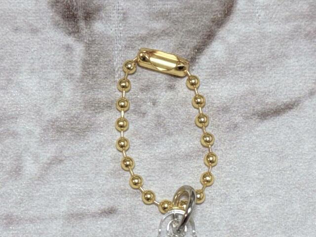 「プチボールチェーン」タイプなので、ボールチェーンがついています