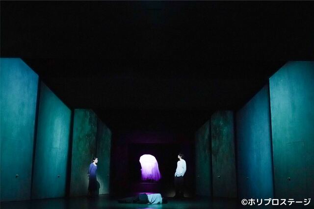 左から）岡田クミコ役：成田亜佑美、岡田トオル役：成河、岡田トオル役：渡辺大知