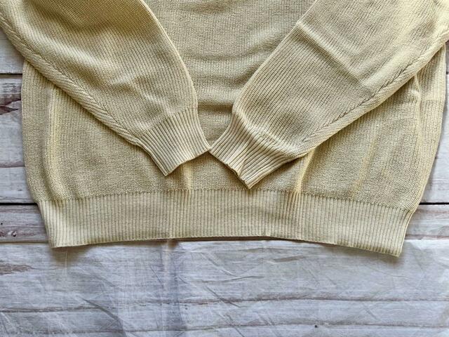 袖口はリブ仕様