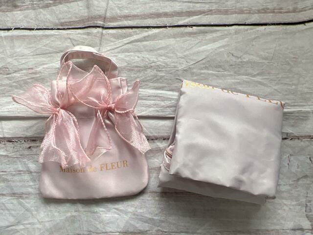 ミニミニトートバッグとショッピングバッグの超豪華2点セット！