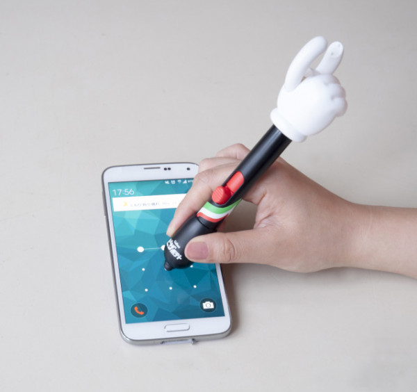 スマホも操作可能！