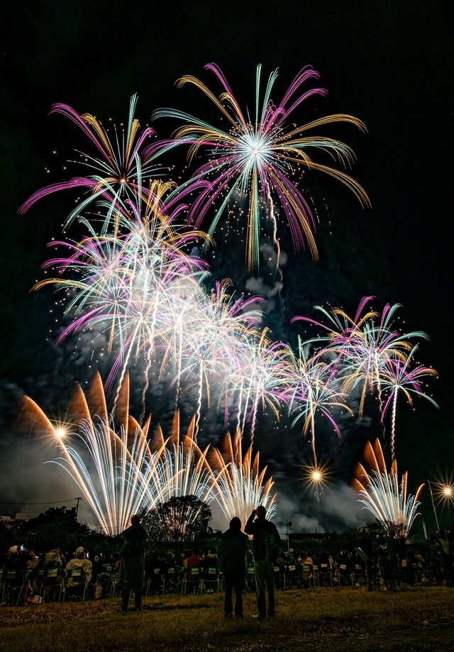 第10回フォトコンテストの入賞作品「待ち侘びた夜空」