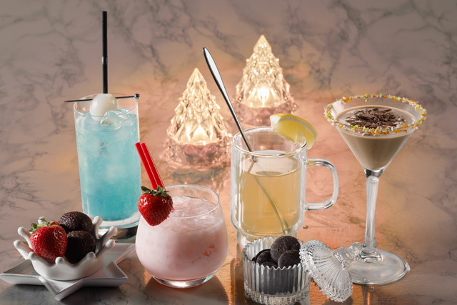 「ウインターカクテル」＜価格：各800円（税込）＞【冬のごちそう“あつあつメニュー”で心も体も温まる♪ホテル近鉄ユニバーサル・シティで『あったかウインターグルメフェア』開催】