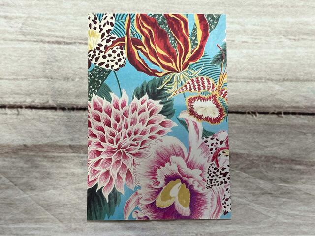 2005 SS COLLECTIONのダリアや朝顔、ユリなど夏の花がたくさん盛り込まれた艶やかなBotanical柄