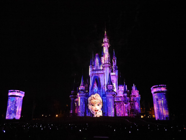 「ワンス・アポン・ア・タイム~スペシャルウィンターエディション~」©Disney