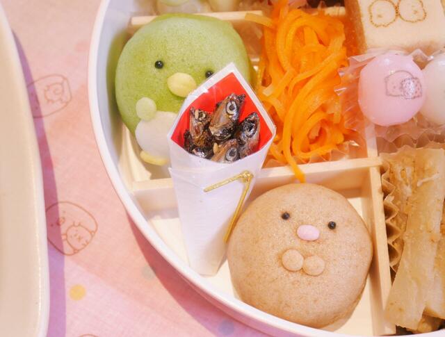 おせち・三段重「すみっコぐらし」｜じょうよ饅頭は5種類それぞれ違うお味が楽しめます♪