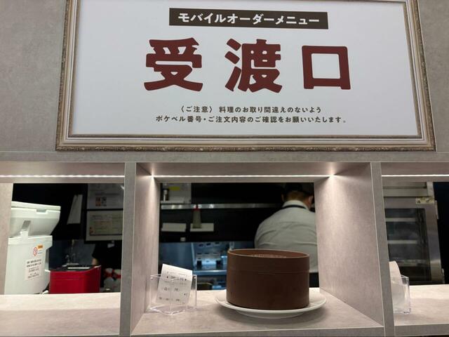 【フェスタガーデン】モバイルオーダーで注文する料理はどれも出来たてアツアツで満足感たっぷり！