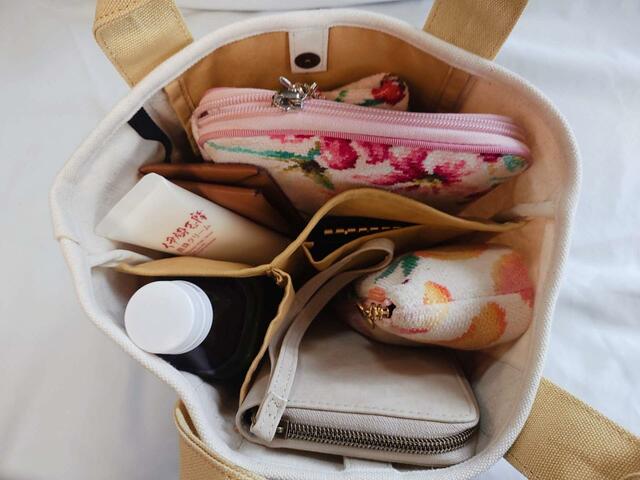 マチがあるので、たっぷり入る