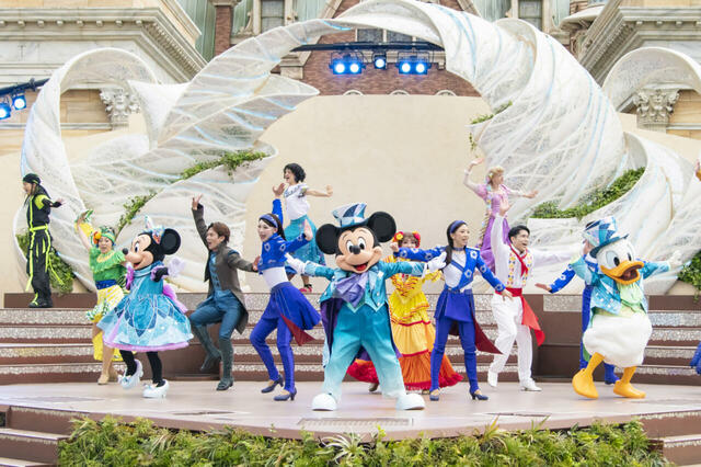 「ダンス・ザ・グローブ！」グランドフィナーレ（25周年ver）　©Disney