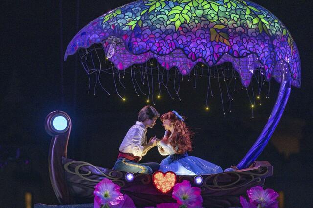 東京ディズニーリゾート「ビリーヴ！〜シー・オブ・ドリームス〜」 シーン４ © Disney