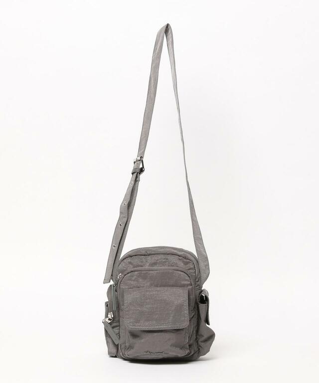 「オリジナルマルチポケットショルダーバッ」グレー 5,170円（税込）
