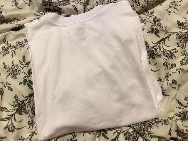 【ユニクロ UT グラフィックTシャツ 101匹わんちゃん】後ろは無地です