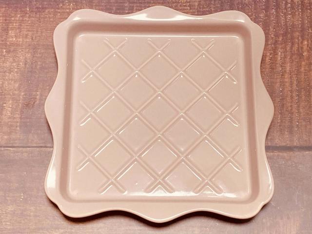 【Francfranc（フランフラン）】フリル　トーストプレート　ピンク／税込1,200円