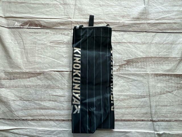 縦に3等分にしてたたみます