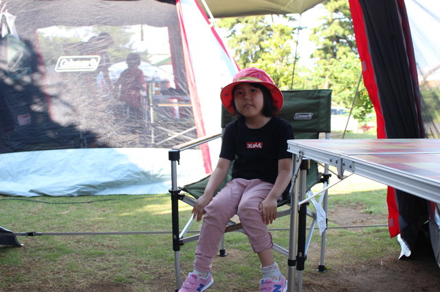 椅子とテーブルがあれば快適！