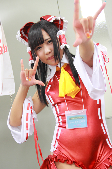 コスプレ美女に会える「コスエクスプレス」