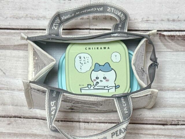 お弁当箱2つがすっぽり収まる大きさ