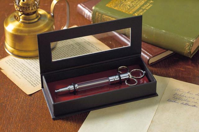 進撃の巨人_注射器ペン