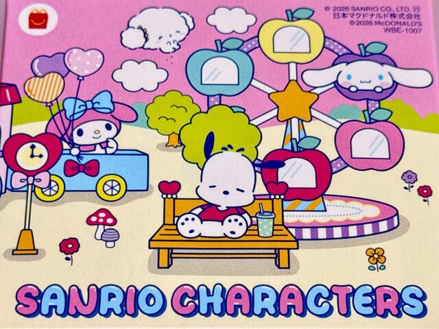 パッケージには、遊園地で第二弾のラインナップに登場しているシナモロール、マイメロディ、ポチャッコ、こぎみゅんが遊んでいる様子が描かれています♪