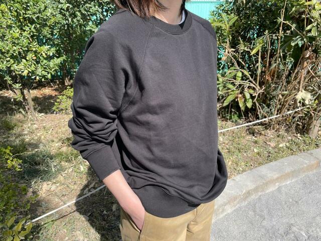 【ワークマン ストレッチライトラグランスウェット】薄めのインナーの上に着るのが◎