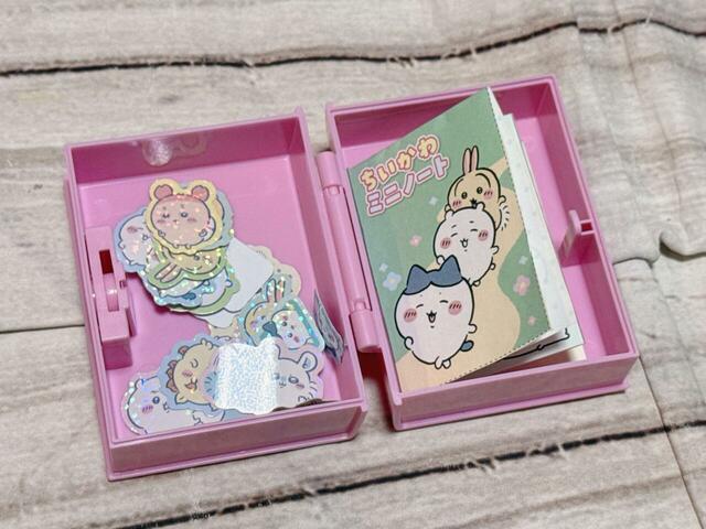 シールとミニノートを一緒に収納してもOK