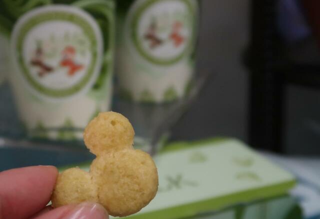 コーンスナック 抹茶ミルク 紙箱 ミッキー ミニー1,100円