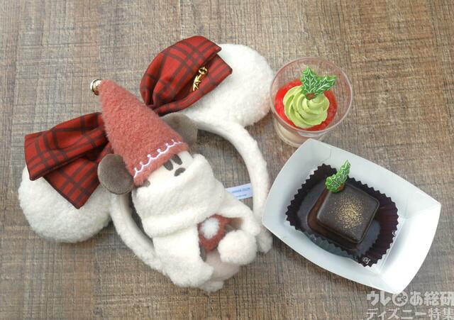「東京ディズニーリゾートのクリスマス」 スペシャルメニュー｜ストロベリーケーキカップ｜チョコレートケーキ(ナッツ入り)