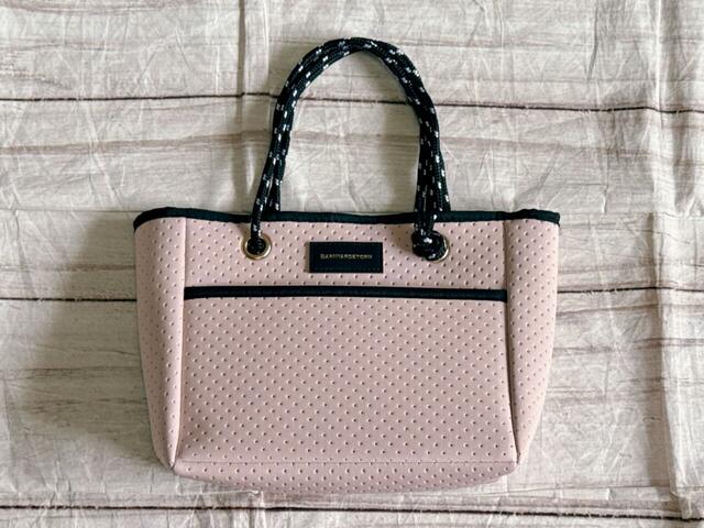 大人かわいいニュアンスピンクが魅力的なトートバッグ！