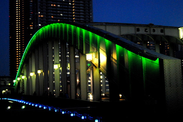 【勝どき橋】1940年、月島で予定されていた万国博覧会のために、国の威信をかけて建設したという説がある