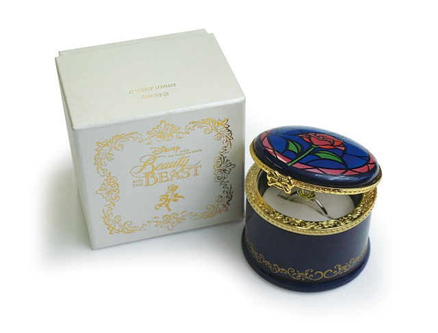 美女と野獣の世界観を高める 陶器製専用パッケージ