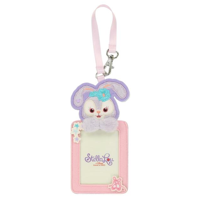 カードホルダー 2,000円｜「ダッフィー＆フレンズのワンダーズ・バイ・ユア・サイド」グッズ｜販売店舗：東京ディズニーシー「マクダックス・デパートメントストア」｜発売日：2026年6月2日（火）