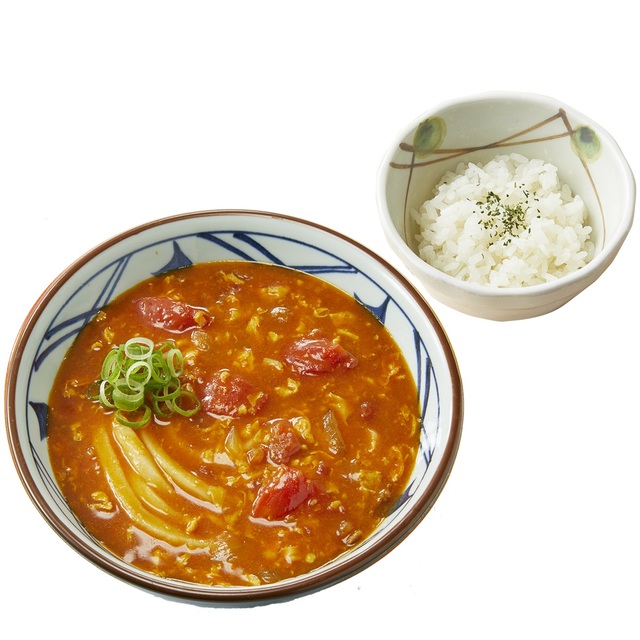 『トマたまカレーうどん』(ひと口ごはん付)(温)