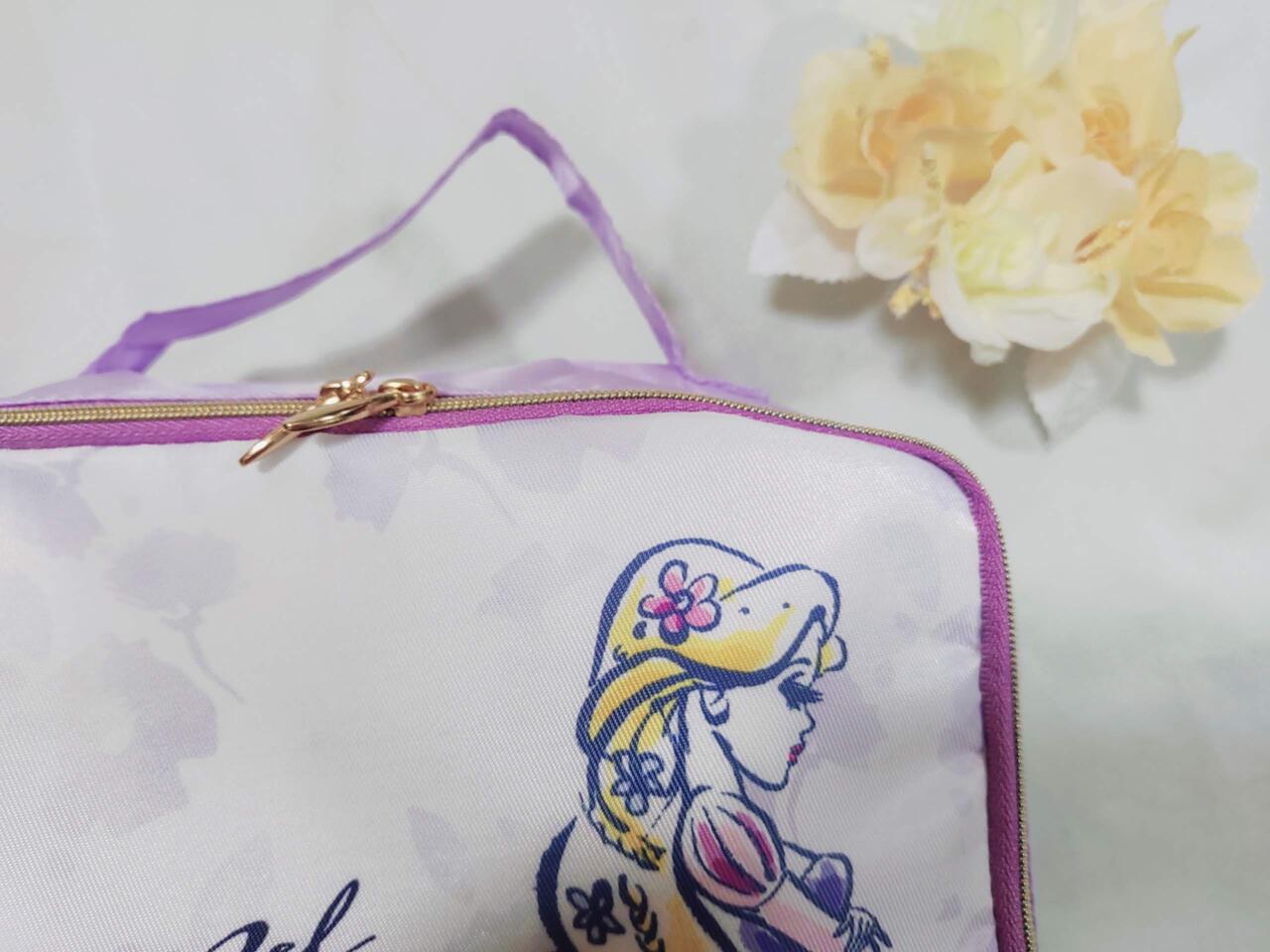 ディズニーランドで購入したポーチ 1983年モデル ディズニー最新付録】大人かわいい「ラプンツェルのマルチポーチ」で