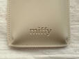 下部には「miffy」のロゴの型押し入り♪