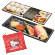 「​​​ハローキティ コラボファスナーポーチ付き つくローセット」＜価格：720円（税込）〜＞【「ハローキティ」と「スシロー」が初コラボ！多数のコラボグッズが登場！シール帳に綴じられるコラボシールにも注目！】