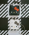【ハローキティ×VIS】「ダブルフェイス ハートカットバッグ MINI」¥7,190/Color:Black / White