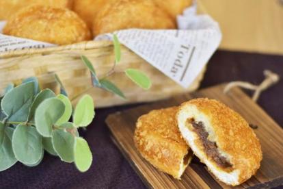 ファミマ カレーパン メロンパン がリニューアル この価格なのに完成度が高い うまいめし